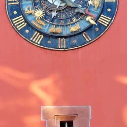 Die tolle Rathausuhr in Haguenau!