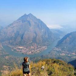 Eine Stunde später dann perfekte Sicht auf Nong Khiaw 🤩