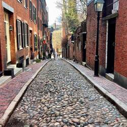 Acorn Street was laid out in 1820s