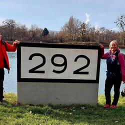 370 km bis Bonn und 450 km bis Düsseldorf!