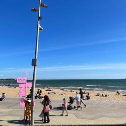 am strand lang gehen