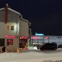 Das Thermometer zeigt nur -3 Grad an.