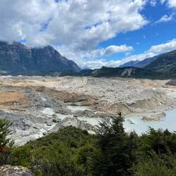 Blick auf die Gletscherzunge - bedeckt mit Geröll