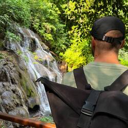 Wasserfall im Dschungel