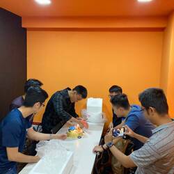 torte mit maiskoerner