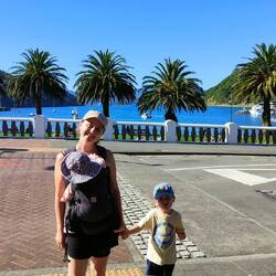 Und noch ein Erinnerungsfoto vor dem Sally Beach mit Maries neuem Hut :)