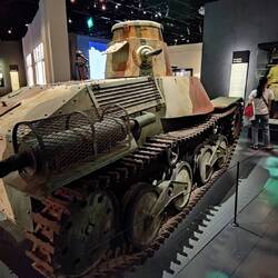 Replika eines japanischen Panzers, welcher für Filmaufnahmen verwendet wurde.