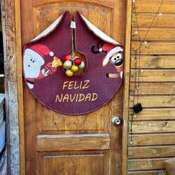 Das nächste Weihnachten kommt bestimmt! Dieses Schild haben wir beim Nachbarn entdeckt.