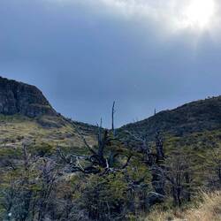 ... hinter uns der Weltuntergang droht.