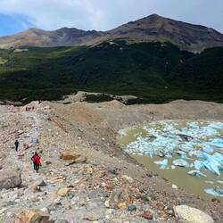 Blick von oben auf die Lagune und das Eis