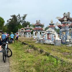 Many fancy burial sites