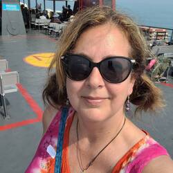 Look how calm & happy I am, wandering the sunny decks.