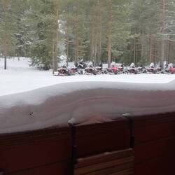 Viel Schnee auf dem Balkon