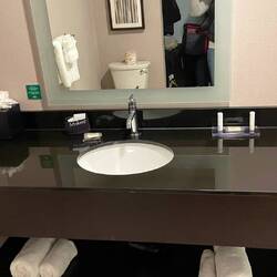 The spacious bathroom