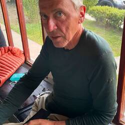 Martin ist schon fertig und wartet auf Regine.