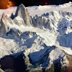 FirzRoy-Gletscher. Bis zur Laguna de los Tres (unten am Bild) hat uns die Zeit nicht gereicht.