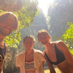 Daisy & Jessi (hiking buddies)