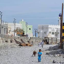 Houses on both sides of the wadi