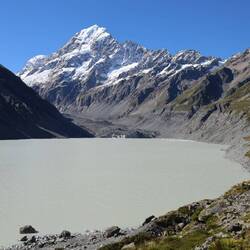 Ziel: Hooker Lake. Dort hinein bricht der Gletscher ab