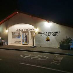 Pizza Mimi, keine Tomatenmatsche, kein normaler Käse, mit Ziegenkäse, rohem Schinken und Honig 👍