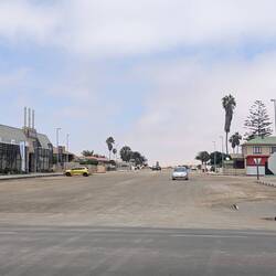 Another ultra-wide street with nothing on it.