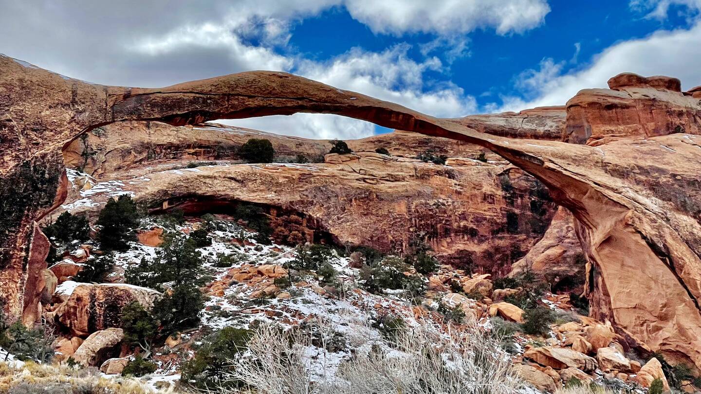 We walked and walked and walked and couldn't see the arch until we were right there