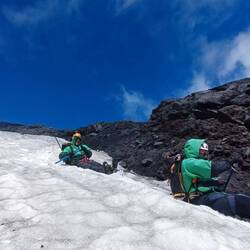 Bis wir dann endlich rutschen dürfen und somit fix voran kommen.