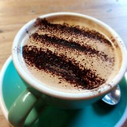 Dieser große Cappuccino wurde schnell runter gespült...