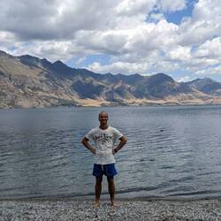 Beach Guard in neuer Hose