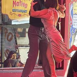 YES, incredible tango at this outdoor restaurant
