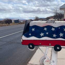 Just loved this mail box