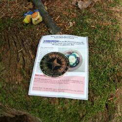 Der erste Travelbug (Geocoin) den wir weiter auf Reise schicken.