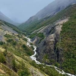Unser Weg fuhrt weit nach hinten oben.