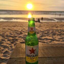 Oder Bintang Bier.