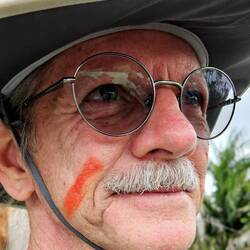 Ray with natural Indian makeu