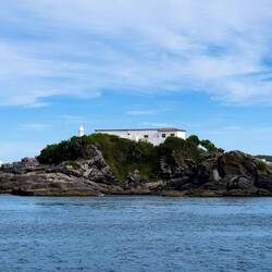 Forte São Matheus as the tender approaches Boca da Barra — Cabo Frio, Brazil.