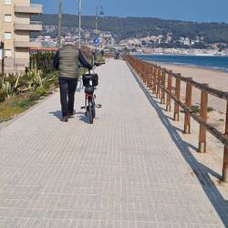 Entlang des Strandes