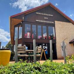 Ein View Point mit einem tollen Restaurant und Hotel