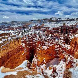 Looking up towards Inspiration Point