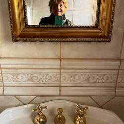 Einmal an goldenen Wasserhähnen stehen!