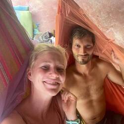 Unsere "Betten" neben dem Strand