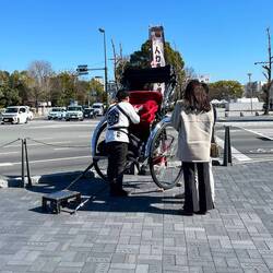 Die 'Menschentaxis' die ich in Kyoto schon erwähnt habe