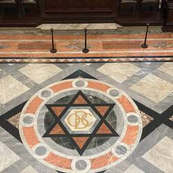 Interesting FLOOR of the main exchange