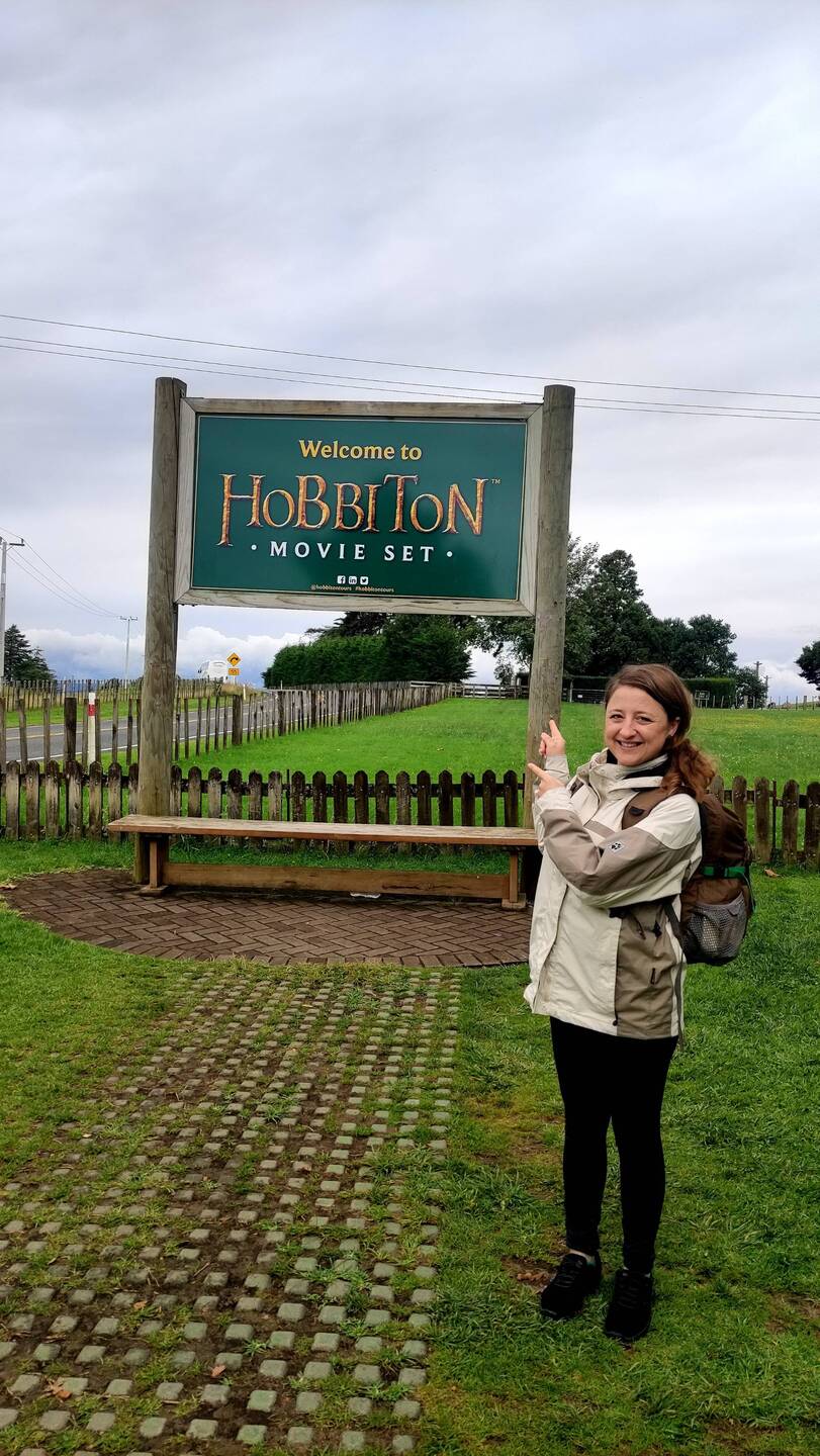 Endlich am Haupteingang von Hobbiton angekommen.
