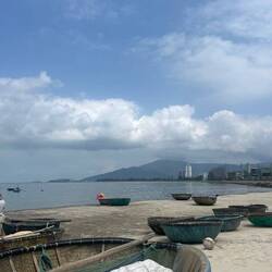 Les "Thuyen Thung" ou Kouffa = bateau typique vietnamien