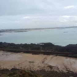 Am Horizont die Bucht von St. Malo