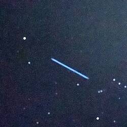 Starlink... les satellites de Elon Musk. Incroyable et etrange a la fois