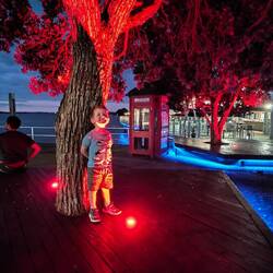 Herrliche Lichtershow für unseren Kleinen.