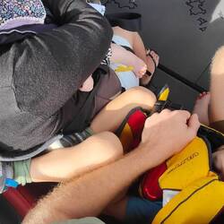 Mats hat versucht zu liegen und zu schlafen?