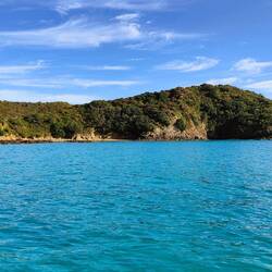 Und auf aufs offene Meer.